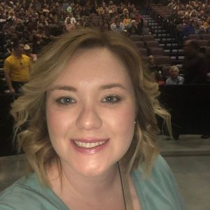 Meet your Posher, Kelli